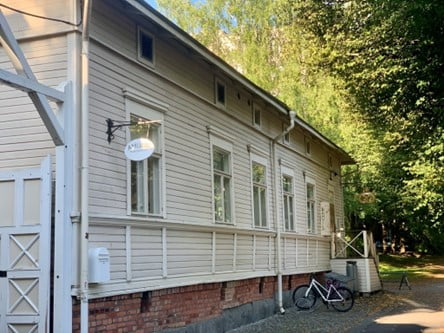 The team day started with a breakfast meeting in a private cabinet of café Amurin Helmi in Tampere’s Amuri Museum of Historic Housing